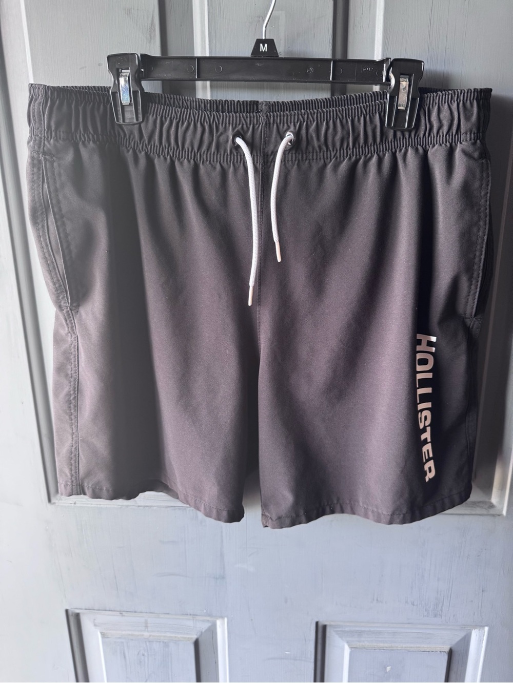 Hollister Men's Black Athletic  Shorts/Swim with White Drawcord and inner liner